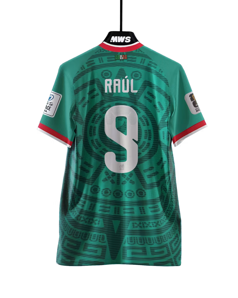 Raúl Jiménez Match-Day Uniforms