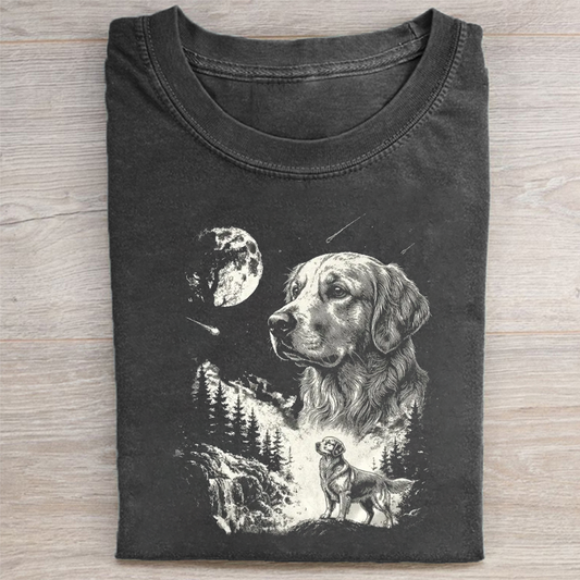 Golden Retriever Howling to The Moon T-shirt