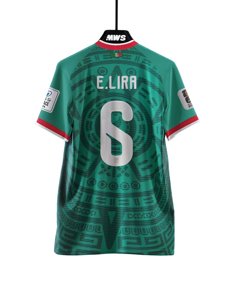 Érik Lira Match-Day Uniforms