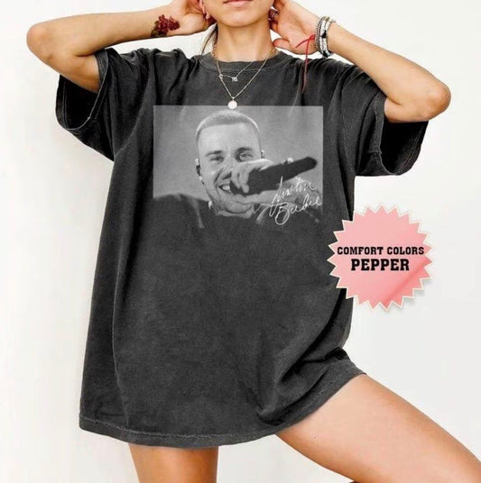 Beiber Live Retro Music T-shirt