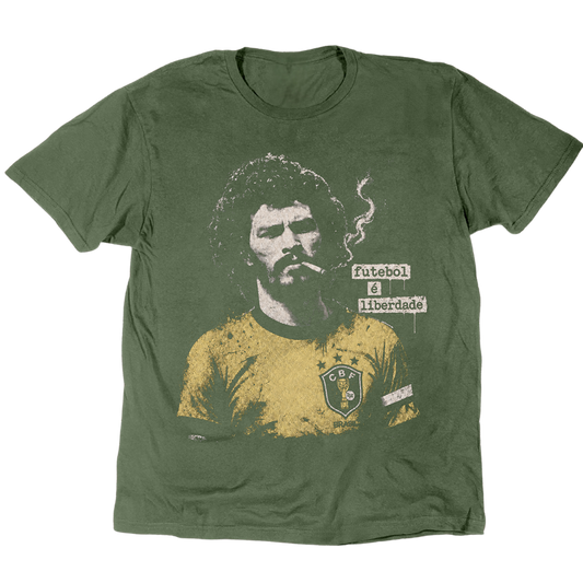 Doctor Sócrates Futebol é Liberdade T-Shirt